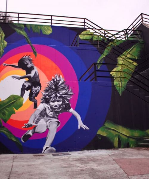 Mural exterior niñas en etxauri