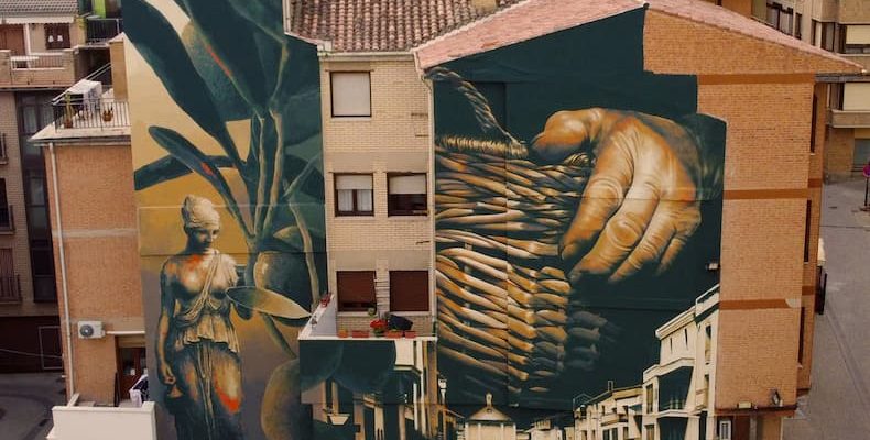 Mural exterior Peralta